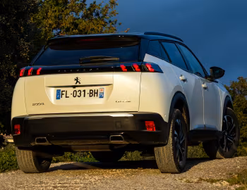 Peugeot 2008 GT Line [Worldwide] '2019–23