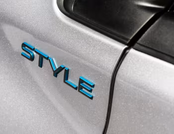 Peugeot 2008 "Style" [Latam] '2022–23