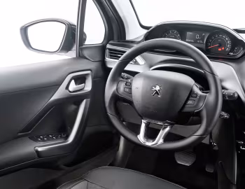 Interior Peugeot 2008 "Style" [Latam] '2022–23