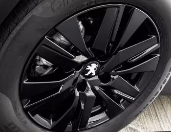 Peugeot 2008 "Style" [Latam] '2022–23