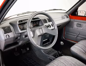 Painel frontal Peugeot 205 3-door '1984–90