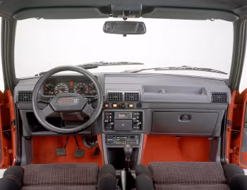 Передня панель Peugeot 205 1.6 GTI [Worldwide] '09.1983–90