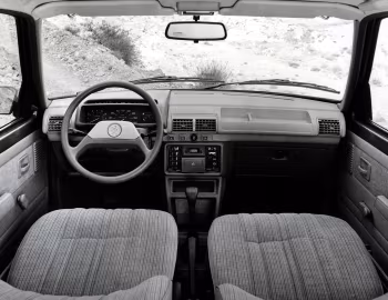 Інтер'єр Peugeot 205 5-door [Worldwide] '1983–90