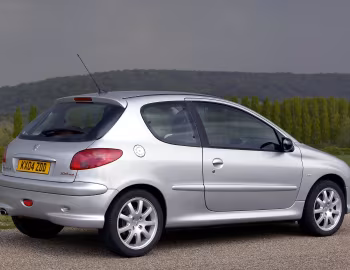 Peugeot 206 3-door [UK-spec] '2003–05