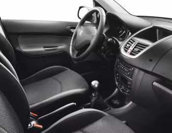 Інтер'єр Peugeot 206+ 5-door [Worldwide] '2009–12