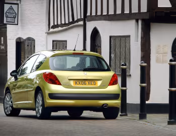 Peugeot 207 3-door [UK-spec] '2006–09