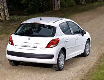 Peugeot 207 5-door [Worldwide] '2009–12