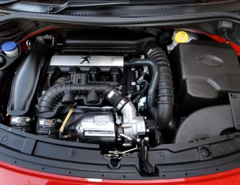Under The Hood Peugeot 207 GTi [UK-spec] '05.2007–08.2009