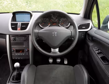 Painel frontal Peugeot 207 GTi [UK-spec] '05.2007–08.2009