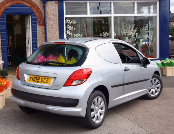Peugeot 207 Van [UK-spec] '2009–12