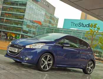Peugeot 208 3-door [UK-spec] (A9) '2012–15