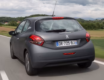Peugeot 208 3-door [Worldwide] (A9) '2015–19
