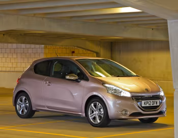 Peugeot 208 3-door [UK-spec] (A9) '2012–15