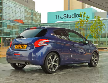 Peugeot 208 3-door [UK-spec] (A9) '2012–15