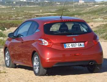 Peugeot 208 3-door [Worldwide] (A9) '2012–15