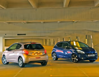 Peugeot 208 3-door [UK-spec] (A9) '2012–15