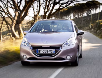 Peugeot 208 5-door [Worldwide] (A9) '2012–15