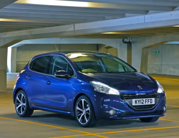 Peugeot 208 5-door [UK-spec] (A9) '2012–15