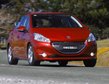 Peugeot 208 5-door [Australia] (A9) '2012–15