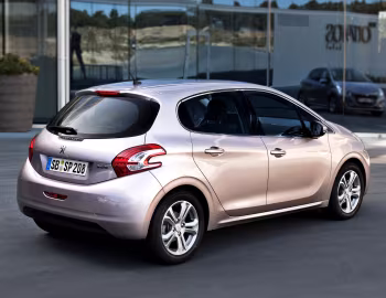 Peugeot 208 5-door [Worldwide] (A9) '2012–15