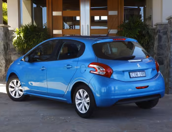 Peugeot 208 5-door [Australia] (A9) '2012–15