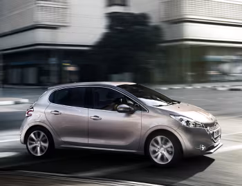 Peugeot 208 5-door [Worldwide] (A9) '2012–15