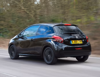 Peugeot 208 "Black Edition" 3-door [UK-spec] (A9) '02.2017–02.2018