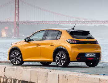 Peugeot 208 GT Line [Worldwide] '2019–23