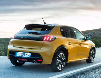 Peugeot 208 GT Line [Worldwide] '2019–23