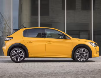 Peugeot 208 GT Line [UK-spec] '2019–23