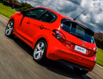 Peugeot 208 GT [Latam] (A9) '2016–20