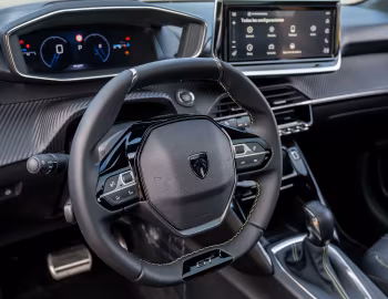 Інтер'єр Peugeot 208 GT Turbo 200 [Latam] '2024–н.ч.