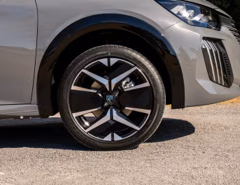 Peugeot 208 GT Turbo 200 [Latam] '2024–н.ч.