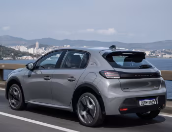 Peugeot 208 GT Hybrid Turbo 200 [Latam] '2025–pr.