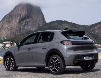 Peugeot 208 GT Hybrid Turbo 200 [Latam] '2025–pr.