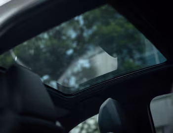 Interior Peugeot 208 GT Line [Japan] '2020–23