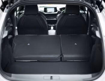 Interior Peugeot 208 GT Line [Japan] '2020–23