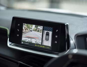 Interior Peugeot 208 GT Line [Japan] '2020–23