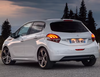 Peugeot 208 GT Line [Worldwide] (A9) '2015–19