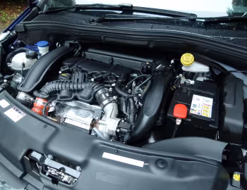 Under The Hood Peugeot 208 GTi [Japan] (A9) '07.2013–10.2015