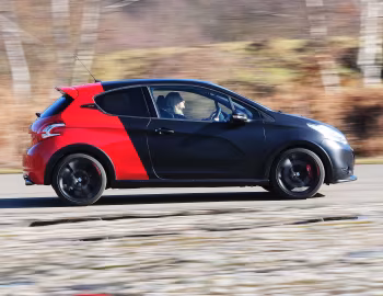 Peugeot 208 GTi "30th Anniversary" [UK-spec] (A9) '2015