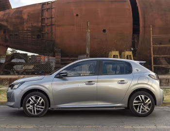 Peugeot 208 "Roadtrip" [Latam] '2022–pr.