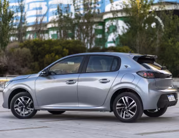 Peugeot 208 "Roadtrip" [Latam] '2022–pr.
