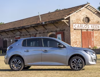 Peugeot 208 "Roadtrip" [Latam] '2022–pr.