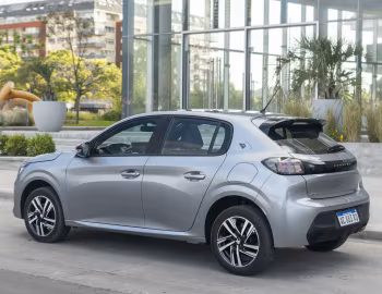 Peugeot 208 "Roadtrip" [Latam] '2022–pr.