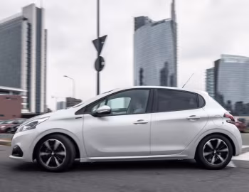 Peugeot 208 "Signature" 5-door (A9) '2018–19