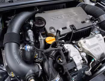 Under The Hood Peugeot 208 Turbo 200 "Style" [Latam] '2023–pr.