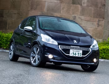 Peugeot 208 XY [Japan] (A9) '07.2013–10.2015