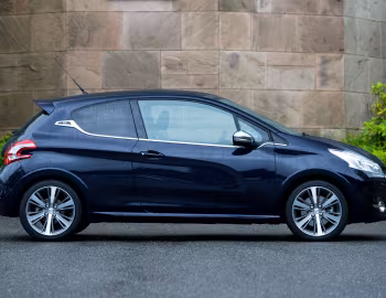 Peugeot 208 XY [Japan] (A9) '07.2013–10.2015