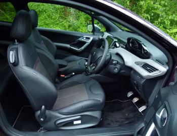 Interior Peugeot 208 XY [Japan] (A9) '07.2013–10.2015